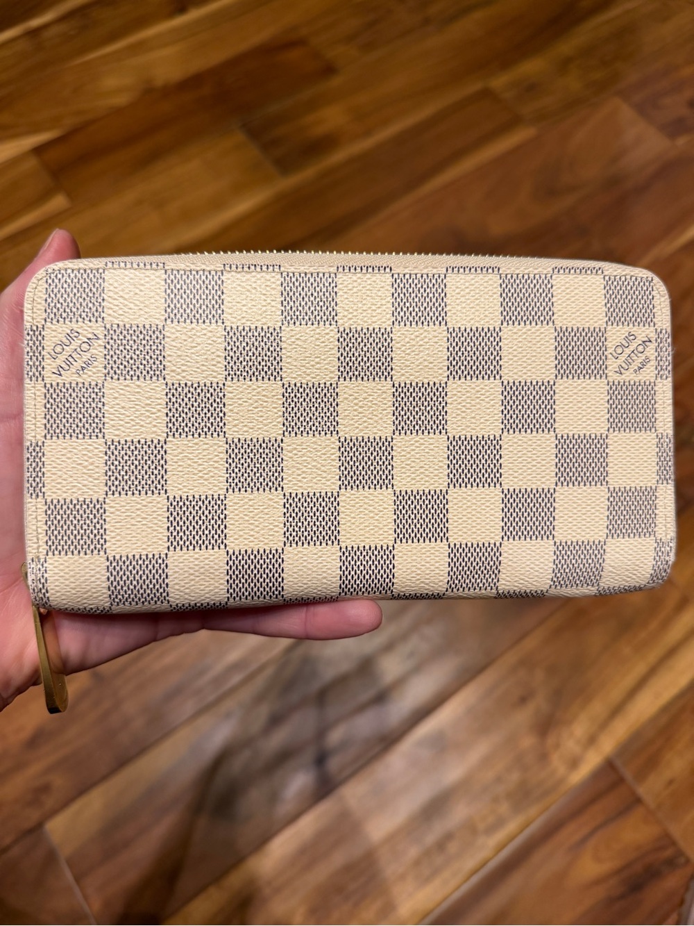 Louis Vuitton Damier Azur ZippyWallet